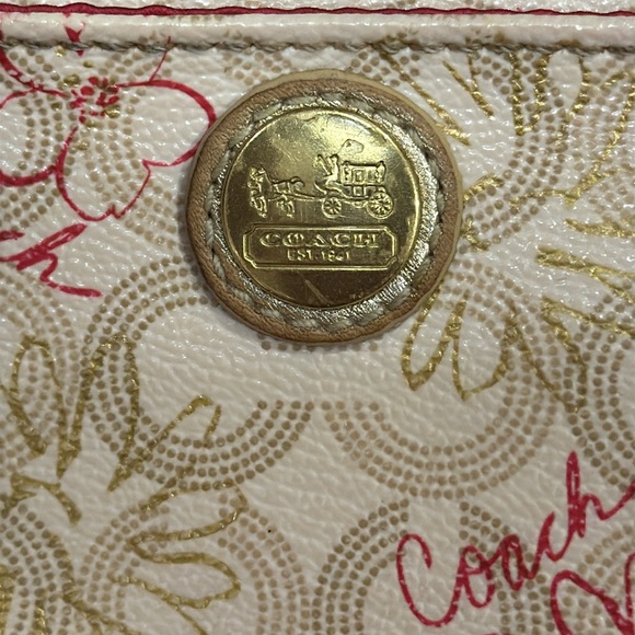 Coach 1941 Waverly Floral Zip Wristlet/Wallet With Gold Trim & Hang Tag (EUC) - Picture 9 of 13